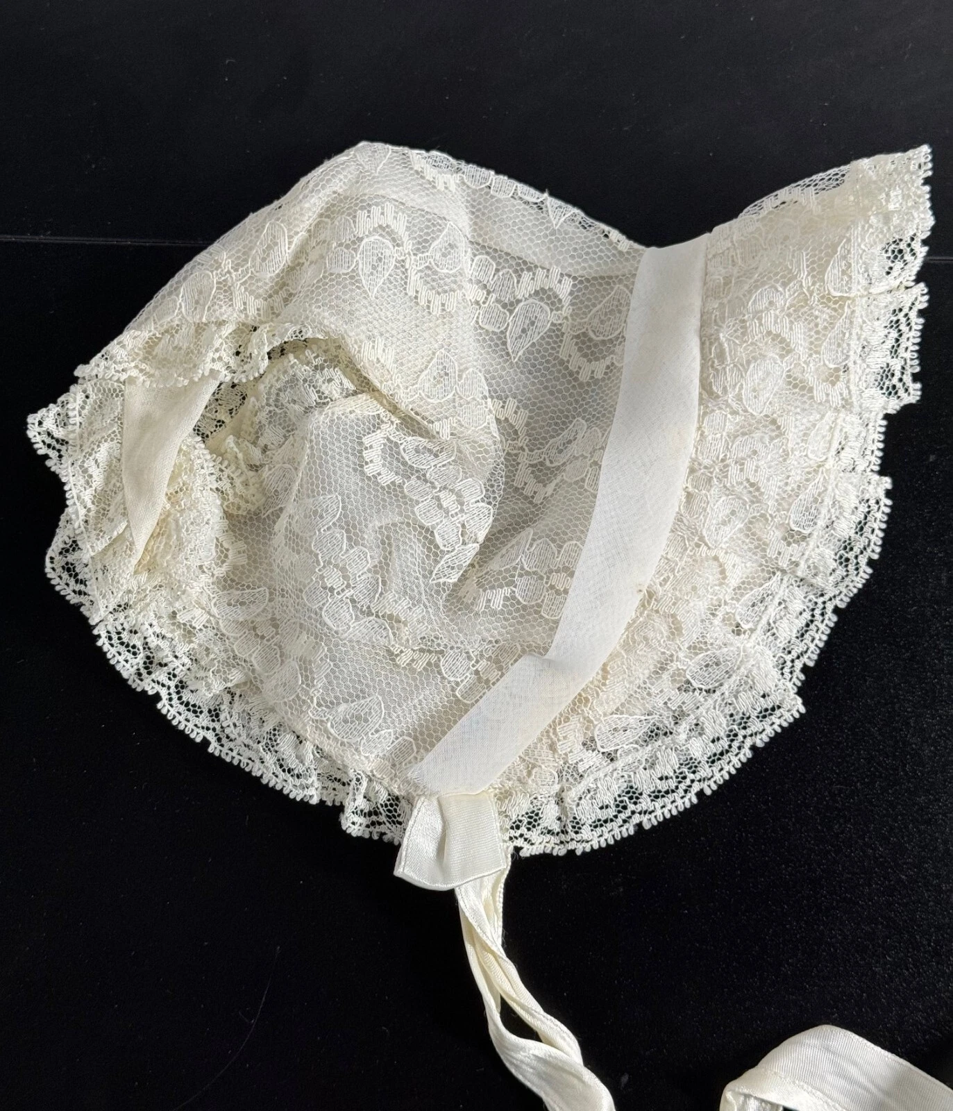 Vintage Handmade Lace Baby Infant Bonnet Ribbon Button Back Cream 1960s Newborn
Opens in a new windo