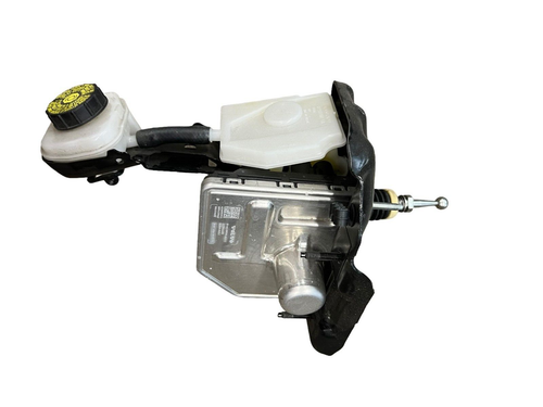 2019-2023 Volvo XC40 2.0 PETROL HYBRID ABS Pump W/TANK OEM - Picture 2 of 7
