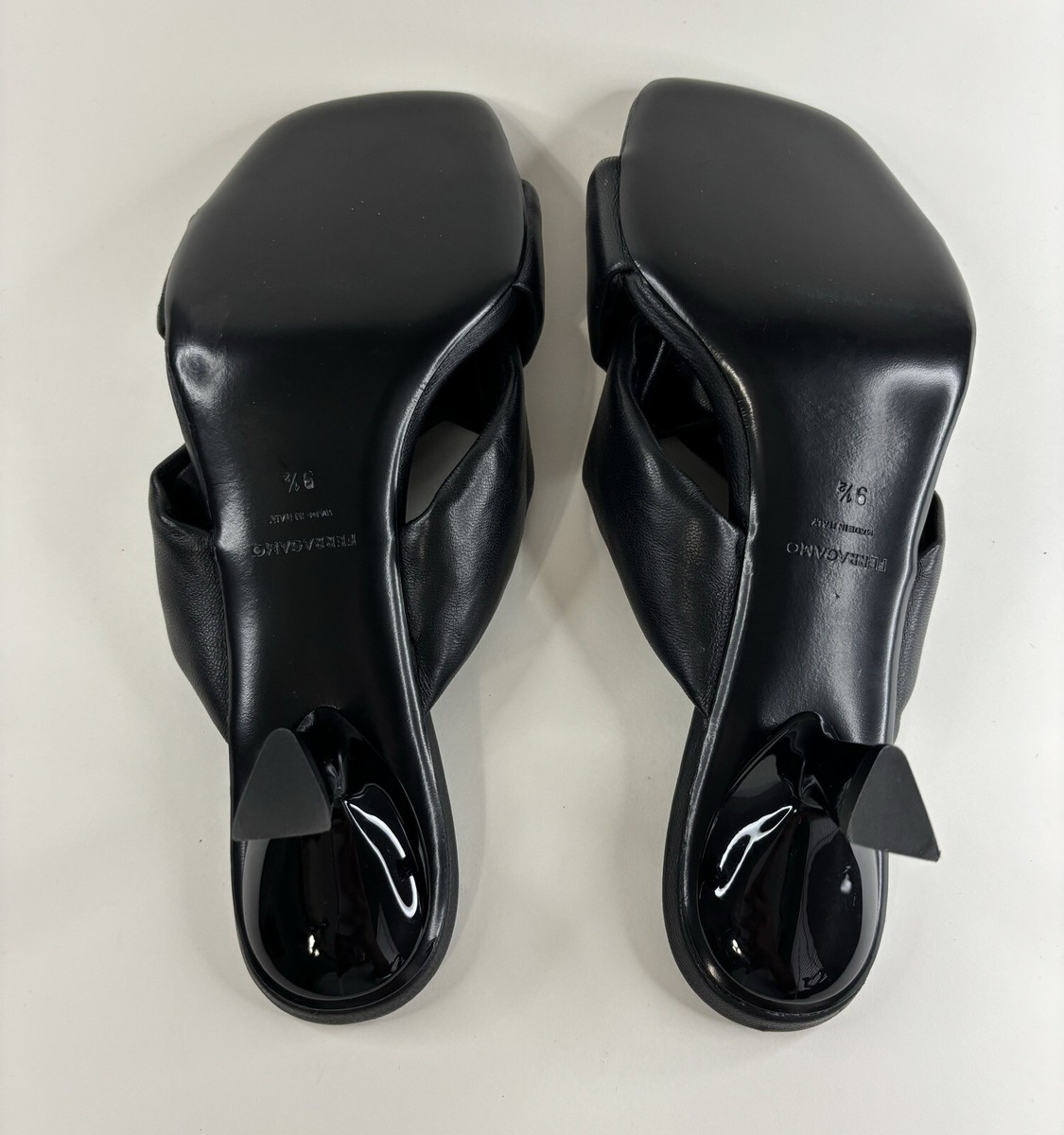 サンダル・ミュール Ferragamo SANDALS WOMAN ALUDRA 55 Salvatore Ferragamo Ferragamo Aludra 55 Leather Sandal
