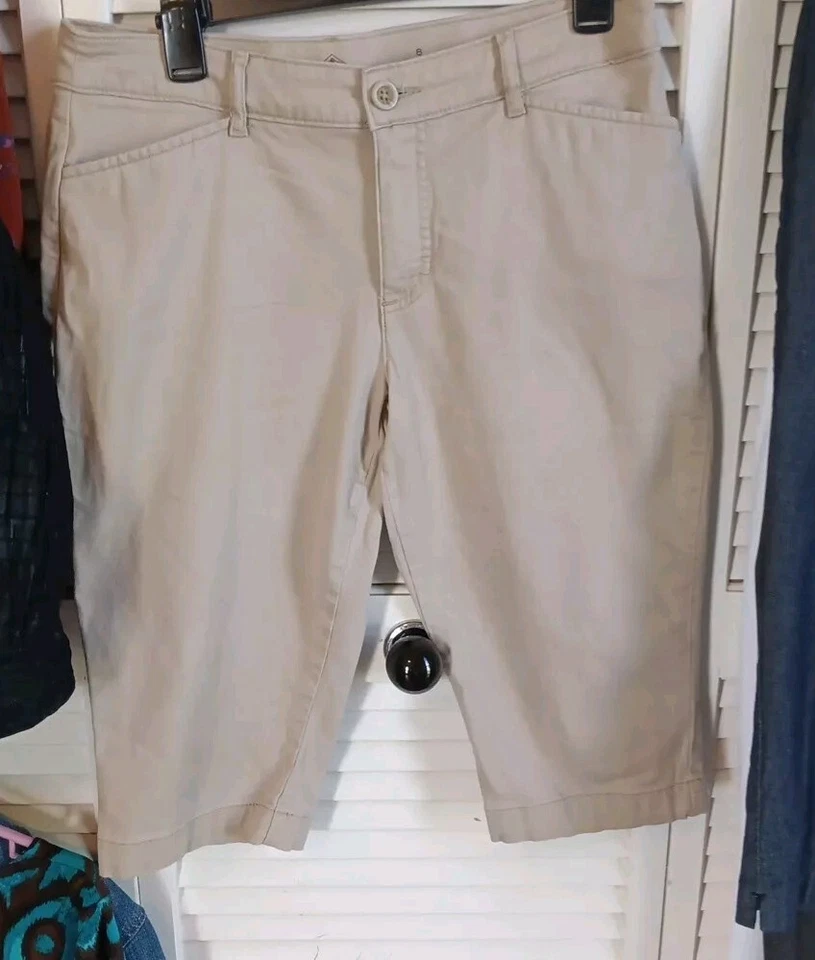 Pantalones capri recortados St. John's Bay para mujer talla 8P beige pierna recta bolsillos de algodón Foto 2 de 4