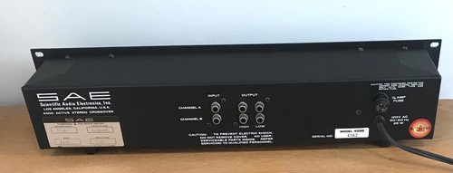 Elektronischer Filter S.A.E 4000 120V Ein Kanal funktioniert nicht mehr. Gebraucht bei JBL - Bild 2 von 3