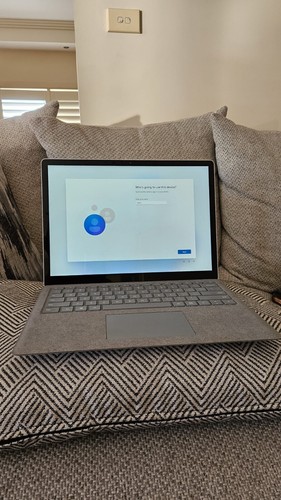 Microsoft Surface Laptop - Picture 2 of 5