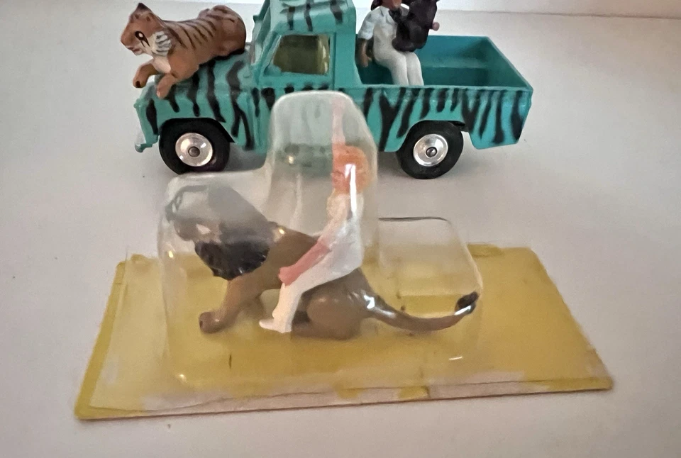 CORGI TOYS DAKTARI GIFT SET-GS7-NEAR MINT IN ORIGINAL BOX - MUST SEE SET WOW!! - Image 2 of 4