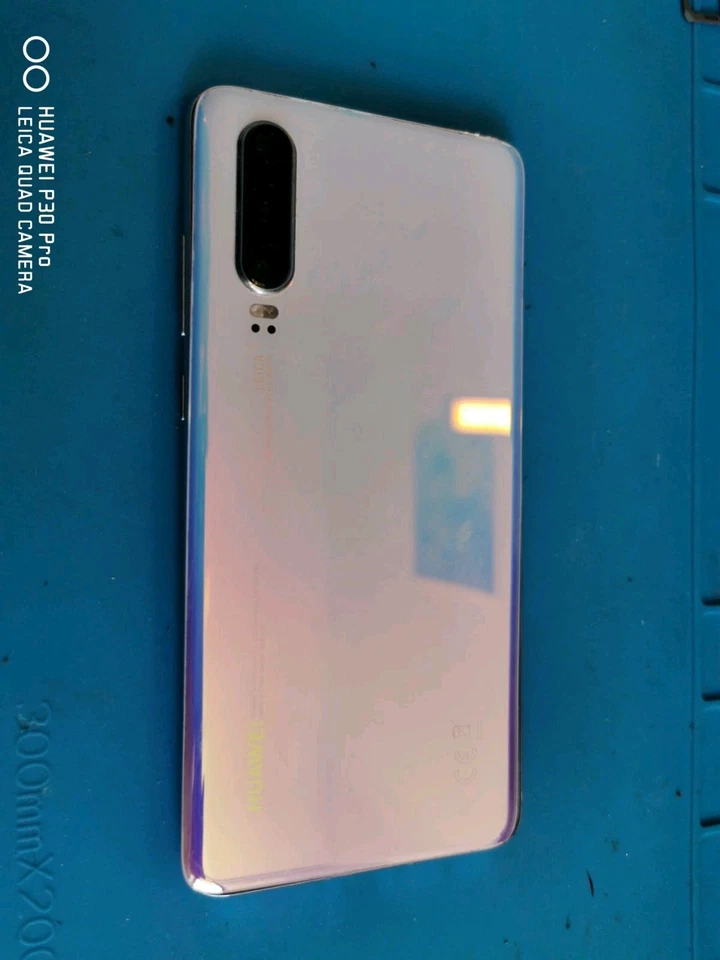Huawei P30 ELE-L29 CRYSTAL Pezzi Di Ricambio SENZA SCHEDA MADRE - Immagine 3 di 4