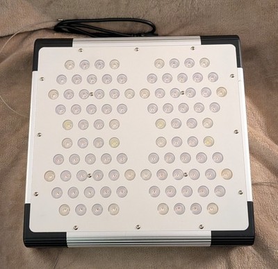AgroLED DIO-WATT 288 175W Full Spectrum LED Grow Light 288 LEDs White Metal