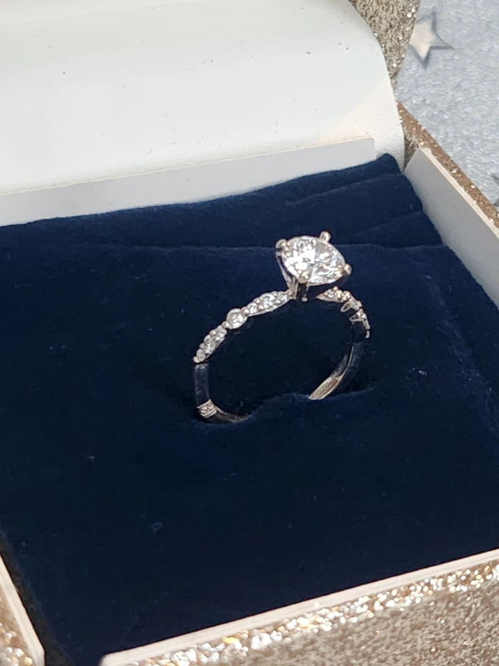 Monique Lhuillier Bliss Engagement 18K White Gold 1ct IGI LabGrown Diamond Ring - Image 4 of 4