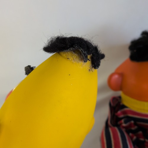 Vintage 1970's Muppets Sesame Street Bert And Ernie Rubber & Cloth Hand Puppets - Picture 10 of 13