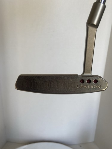Putter Scotty Cameron Pro Platinum Newport inclinación media 35" largo excelente estado. - Imagen 6 de 19