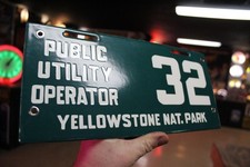 RARE YELLOWSTONE PUBLIC UTILITY OPERATOR PORCELAIN LICENSE PLATE PARK WYOMING
