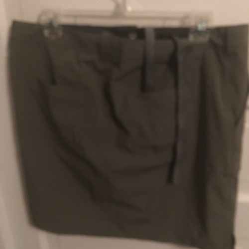 NWT REI brand Women's Casual Shorts: Size 10 OLIVE GREEN Cargo Pocket Style - Picture 3 of 4