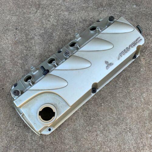 Mitsubishi Lancer CS Engine Cam Cover MIVEC 2.4L Rocker Valve 04 05 06 - Picture 2 of 4