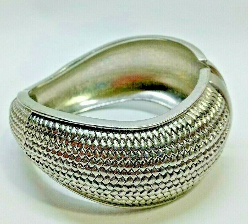 SILVER TONE SPRING OPENING WEAVE DESIGNED THICK B… - image 2