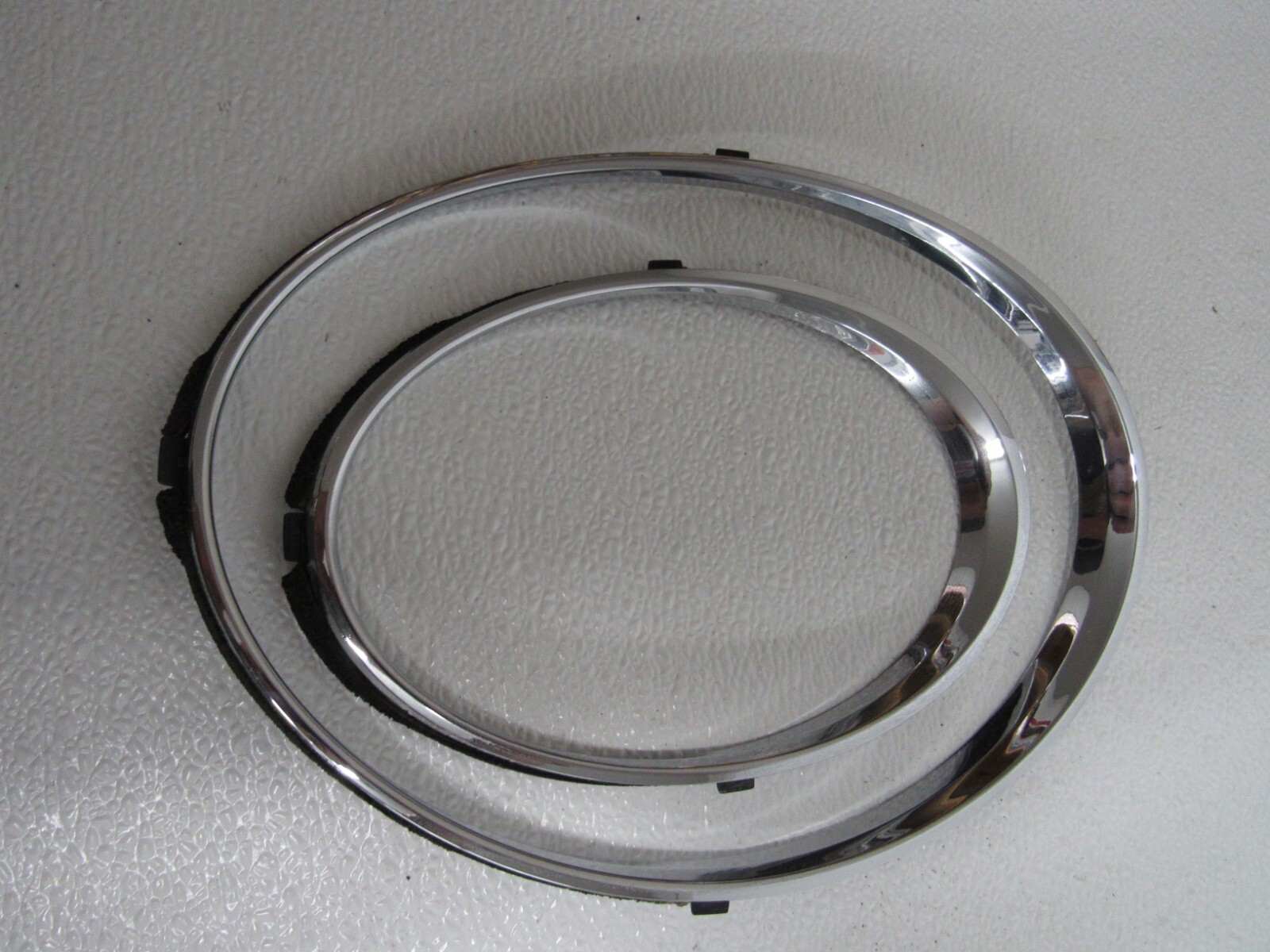 2016 BENTLEY CONTINENTAL GTC GT V8 RIGHT HEADLIGHT TRIM CHROME RING BEZEL 2-6872