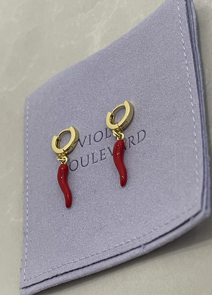 Pendientes colgantes de aro de esmalte de chile rojo rellenos de oro amarillo Foto 2 de 4