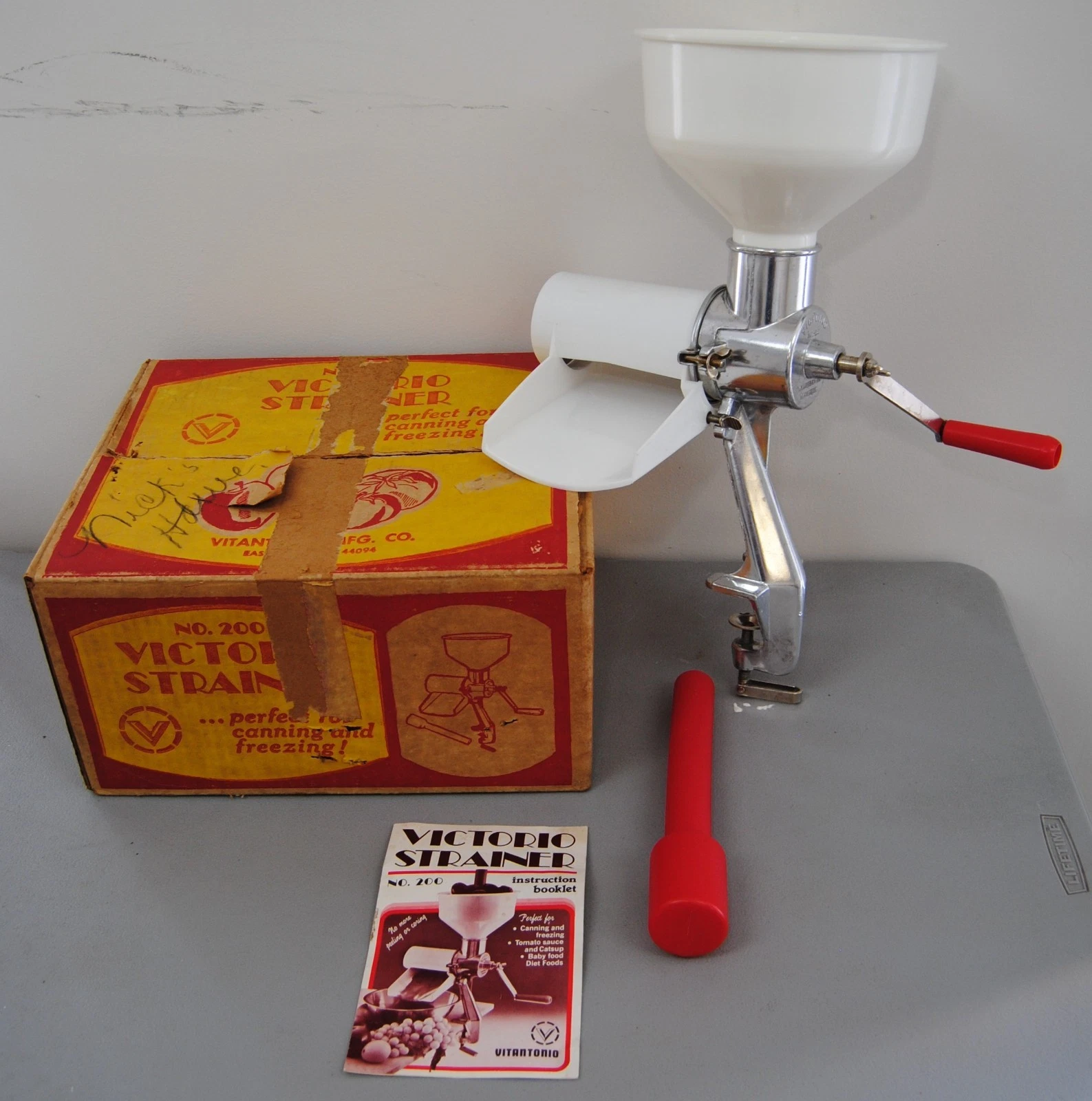 Victorio Strainer No. 200 for Canning & Freezing Vegetables, Fruits, Sauce, etc
Opens in a new windo