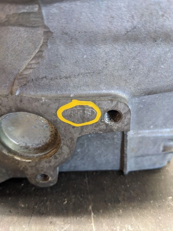 Culata izquierda conductor 5,7 L compatible con 16-23 300 1176353 Foto 3 de 4