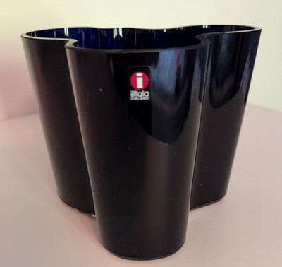 Iittala ALVAR AALTO Savoyer Vase - Rarität in opakem schwarzem Glas