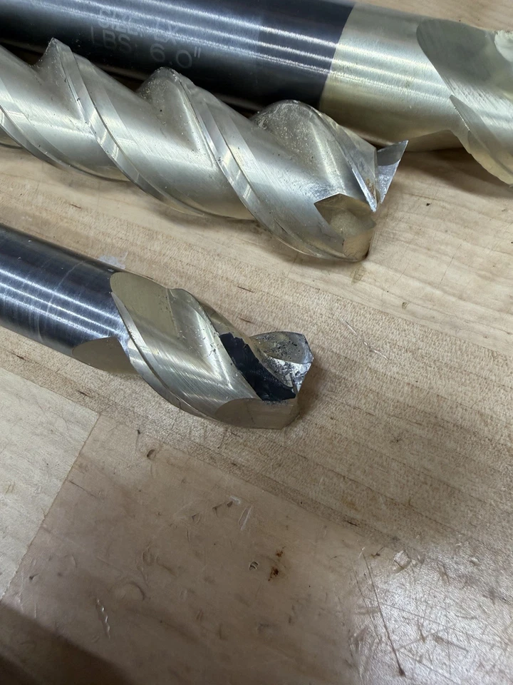 Fresas helicoidales varias. Están en varias condiciones. Foto 3 de 4