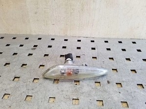 BMW X3 E83 Kotflügelblinker vorne rechts 2.0 Diesel 110kw 2004 26085296