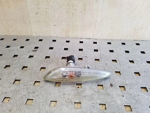 BMW X3 E83 Kotflügelblinker vorne rechts 2.0 Diesel 110kw 2004 26085296