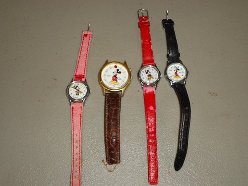 ESTATE FINDS, LOT 4 Disney LORUS Mickey Mouse Vintage Watches, As is condition - 第 1/4 張圖片