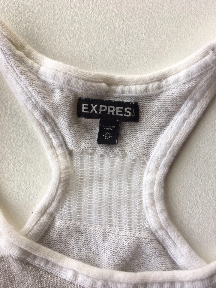 Suéter sin mangas Express para mujer blanco y plateado metálico a rayas crochet talla Foto 2 de 3