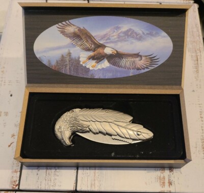 Eagle Knife in a wood box