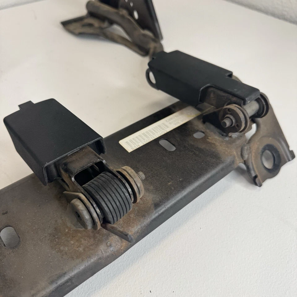 OEM 2011-2020 Dodge Durango 3rd Row Seat Frame Bracket Assembly X0007812WD3 - Image 3 of 4