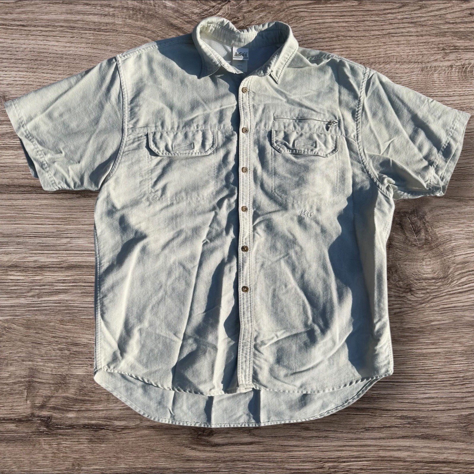 REI Hiking Camp Men’s Large Trail Shirt Vented Short Sleeve Button