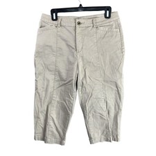 Croft  Barrow 10 Beige Classic Fit Capri Pants Womens Zip Pockets Stretch