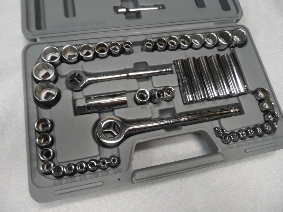 Craftsman 1/4" 3/8" Drive Standard SAE Metric MM Sockets Ratchet Set Vintage USA - Image 4 of 4