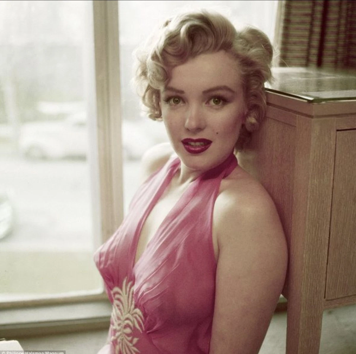 Marilyn monroe's pink clearance dress