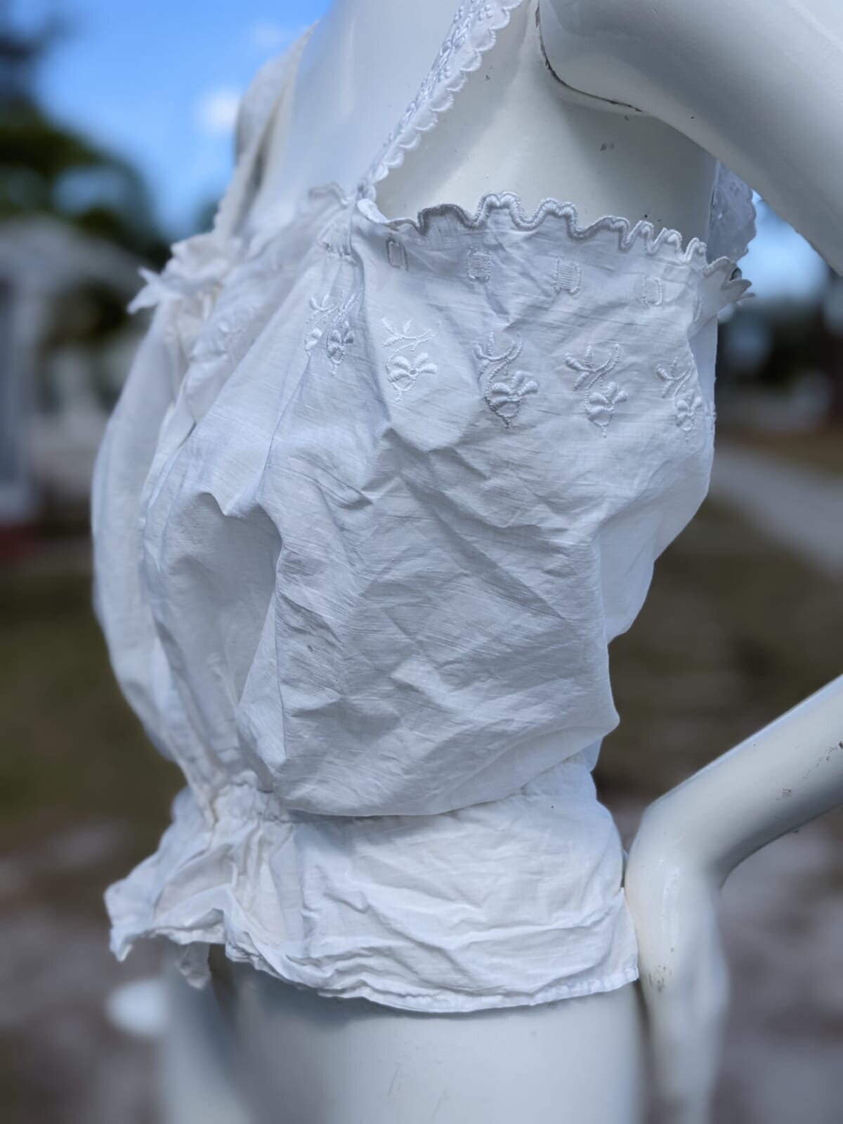 BEAUTIFUL EDWARDIAN EMBROIDERED WHITE COTTON CAMISOLE BLOUSE