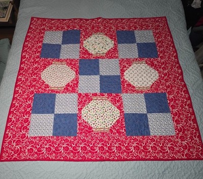New Handmade Quilt Bugs & Frogs in a Jar Machine Quilted 47'' x 47'' Baby Toddler