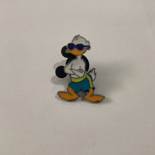 Cool Characters Donald Duck Disney Trading Pin Collectible Authentic (P) - Picture 1 of 2