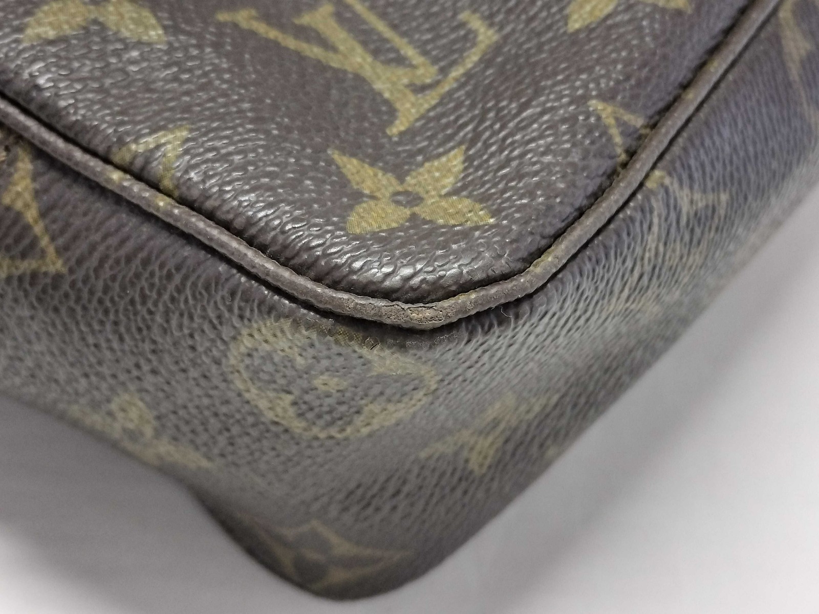 LOUIS VUITTON Monogram True Toilette 23 Second - # image 3