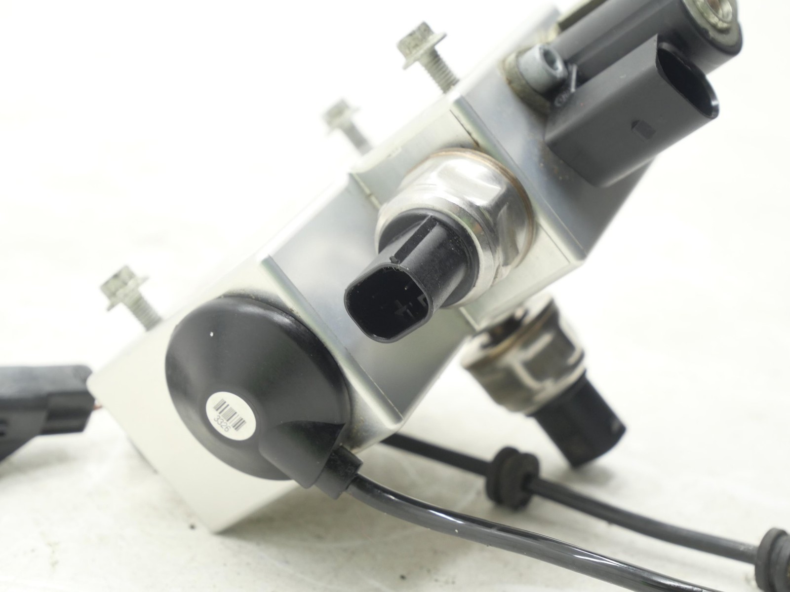 Used Hydraulic Suspension Pump Module Valve Block 2016-2021 McLaren 570S OEM