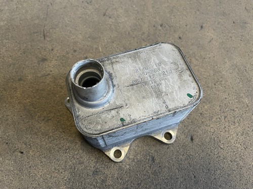 Ölkühler Kühler VW Passat 3BG AUDI A6 4B 1.8 2.0 TFSi 06J117021J