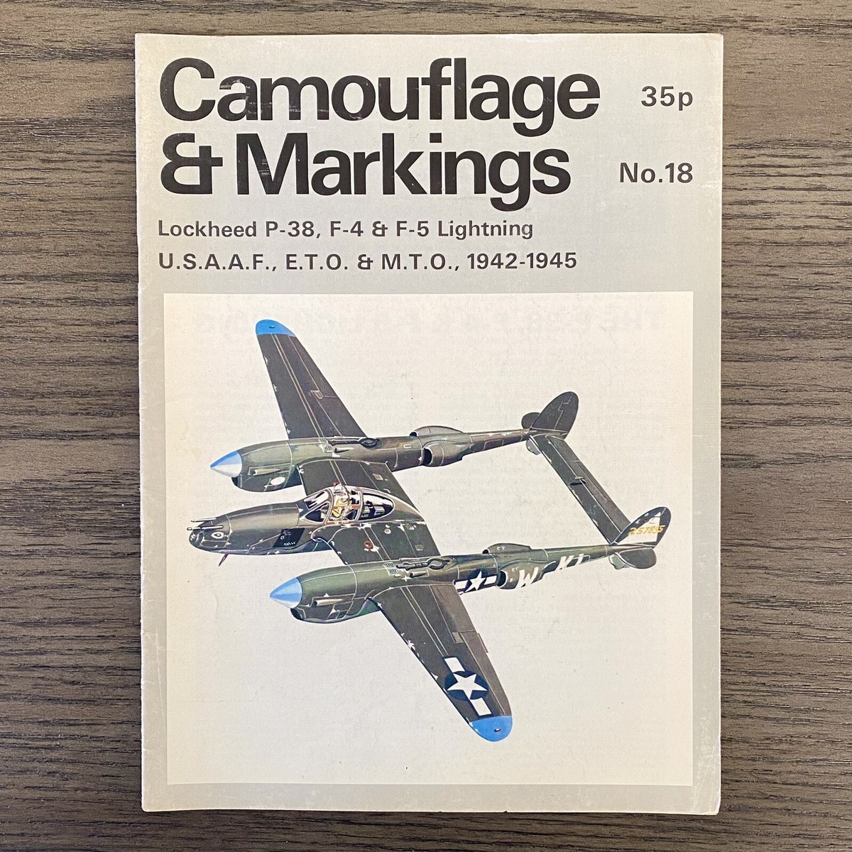 洋書 Camouflage and Markings Camouflage & Markings Volumes 1 and 2 | Paul LUCAS