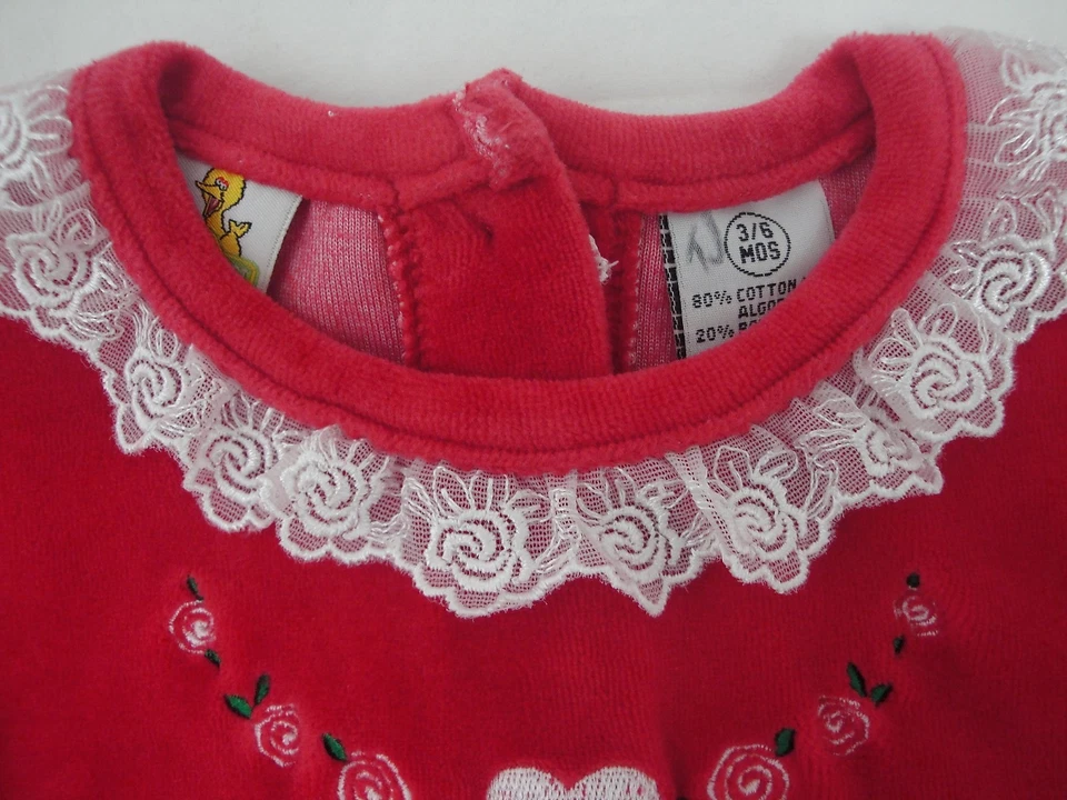 Mameluco de una pieza de pierna larga rosa de encaje blanco de felpa roja de Plaza Sésamo 3-6 meses Foto 4 de 4