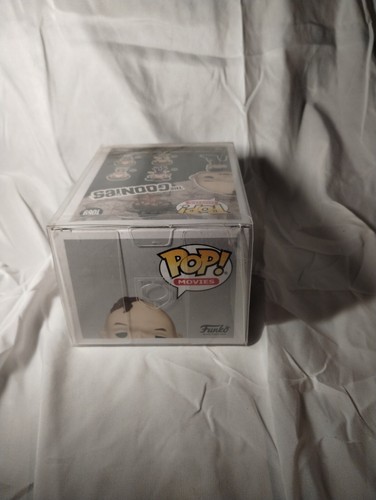 Sloth 1069 Walmart Exclusive The Goonies Funko POP Hey You Guys! Protector - Picture 5 of 6