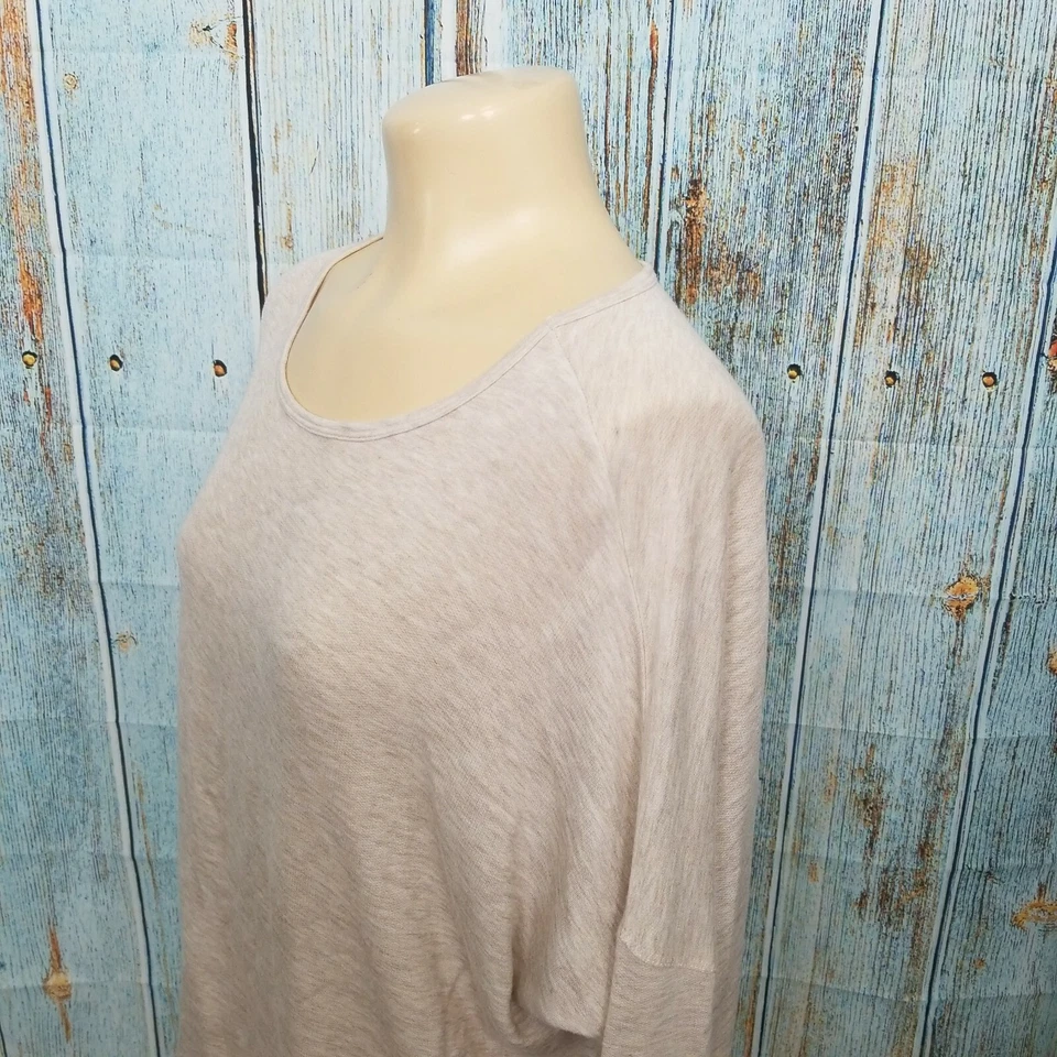 Suéter Pulôver Tresics Feminino Tamanho Pequeno Cinza Corante Espacial Manga Dolman  - Imagem 3 de 4