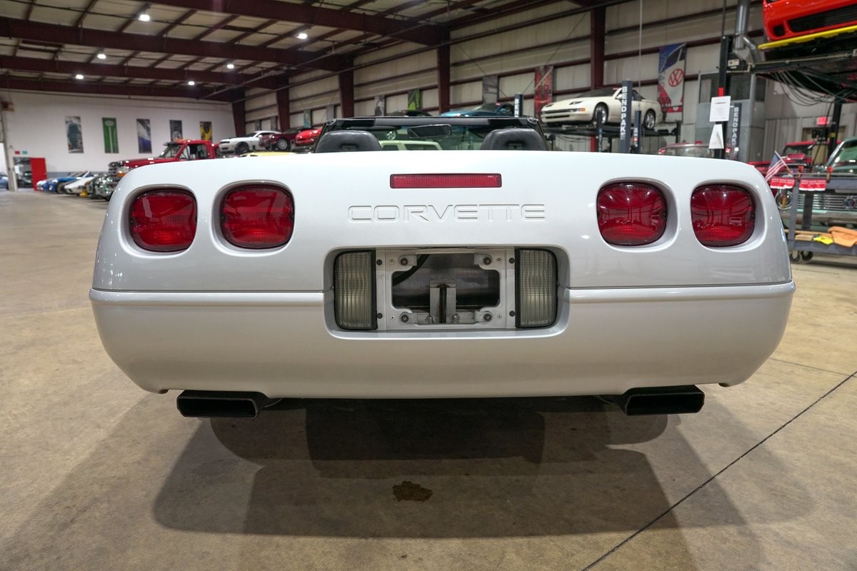 1996 Sebring Silver Chevrolet Corvette   | C4 Corvette Photo 7