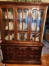Ethan Allen Classic Manor Lighted China Cabinet/Buffet