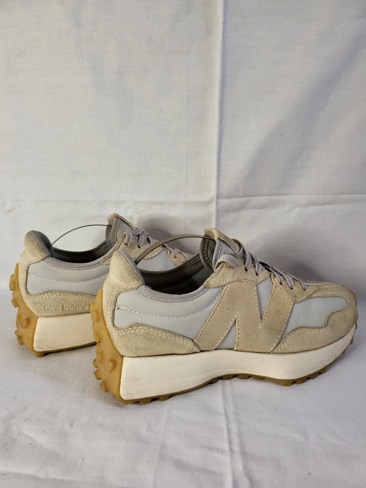 New Balance 327, foto 1 de 5