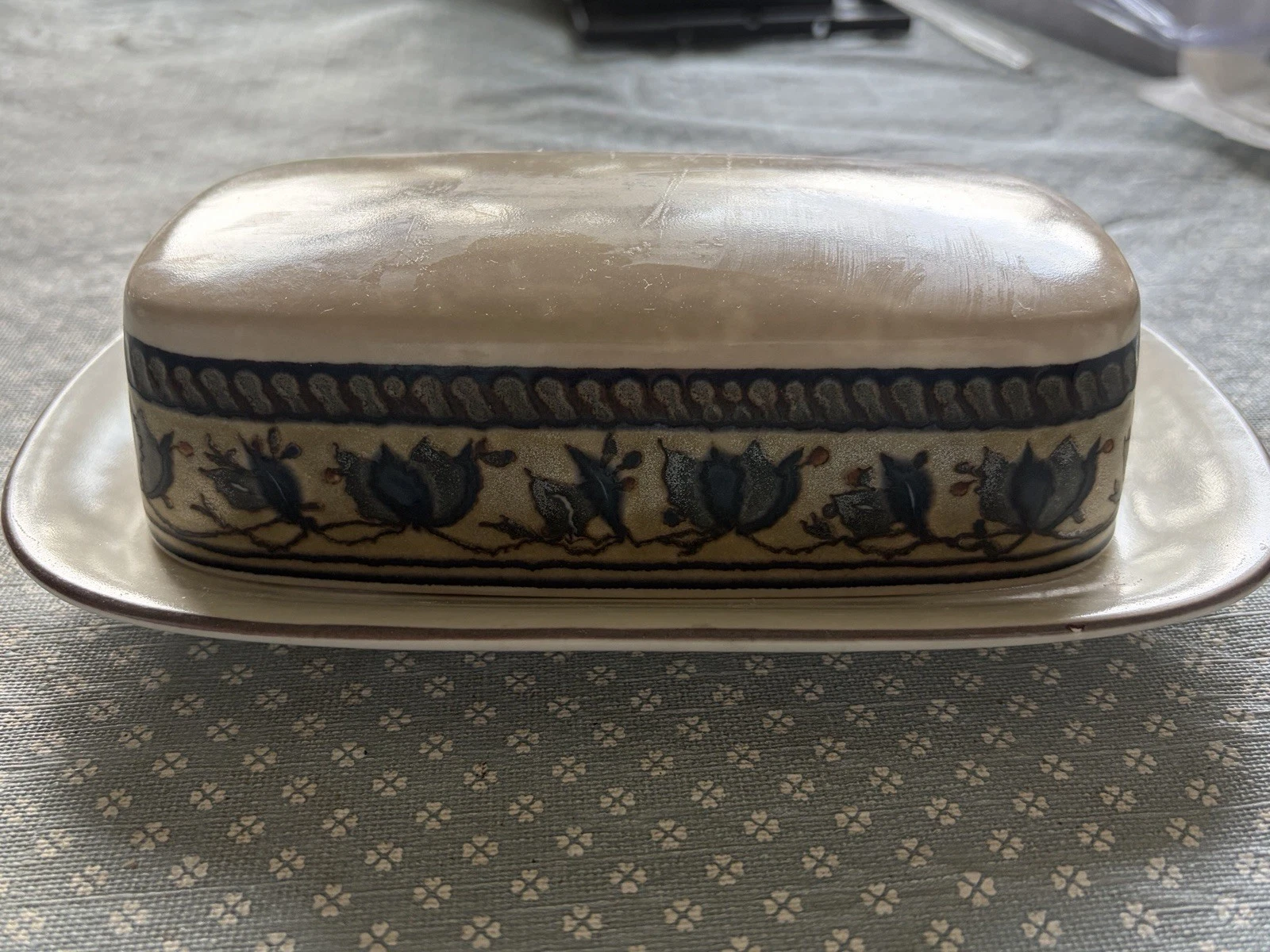 Mikasa Intaglio Arabella Covered Butter Dish