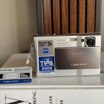 Sony Cyber-shot DSC-T7 5.1MP Digital Camera - Silver for sale