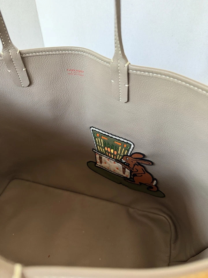 Goyard Goyardine Greige Anjou PM Embroidered Bunny Khaki Bag Palladium Hardware - Image 3 of 4