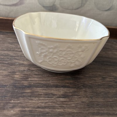Lenox Square Arcadia Bowl/Candy Dish, Cream 24k Gold Rim, Raised Flowers USA