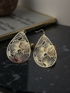 Authentic Gold-plated teardrop earrings with ginkgo leaf design